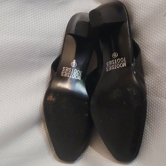 Mootsies Tootsies black slip on heels - Picture 7 of 7